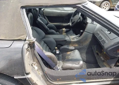 1990 Chevrolet Corvette из США, поврежденный, VIN 1G1YY3385L5104045